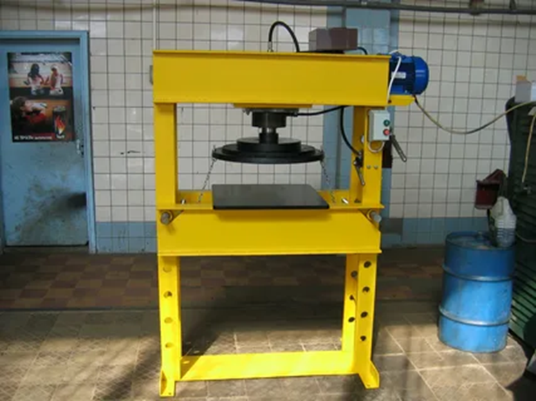 Как используется пресс гидравлический: особенности и советы