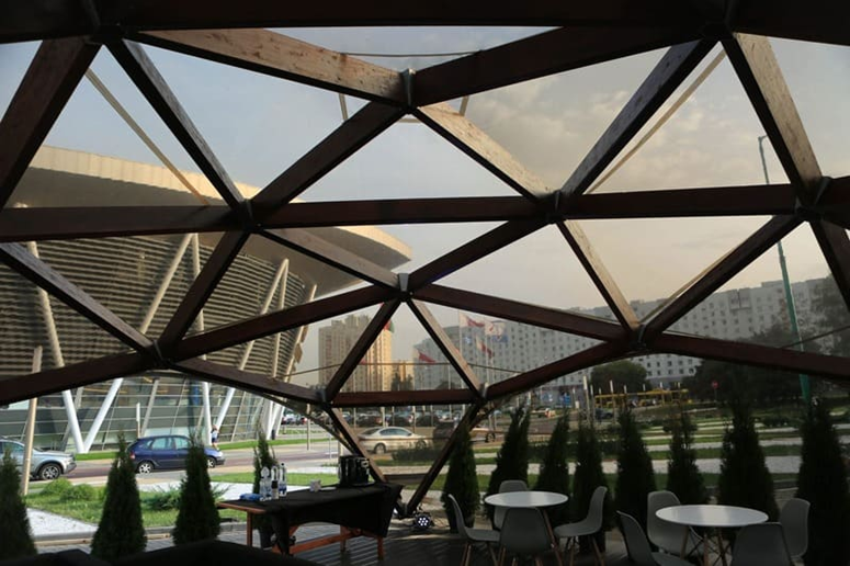 Терраса для кафе: как заказать в компании LUXTENT в России