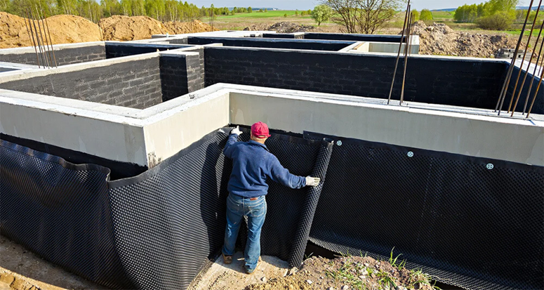 Рулонная гидроизоляция фундамента: что нужно знать и советы