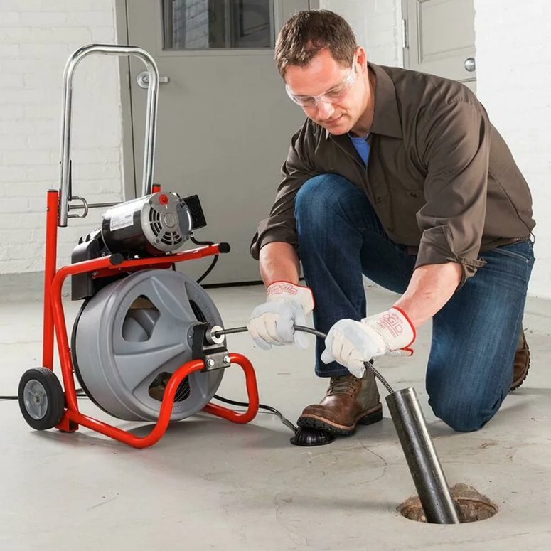Технология выполнения чистки канализационных труб и современные методики
