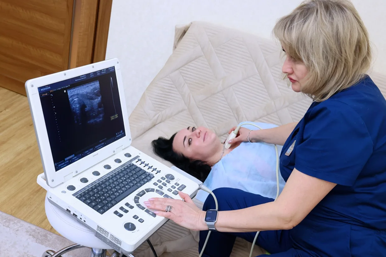 УЗИ на дому: особенности, достоинства и правила выполнения