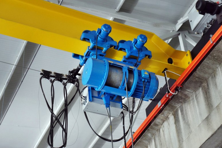 Какие узлы тельфера требуют регулярного контроля