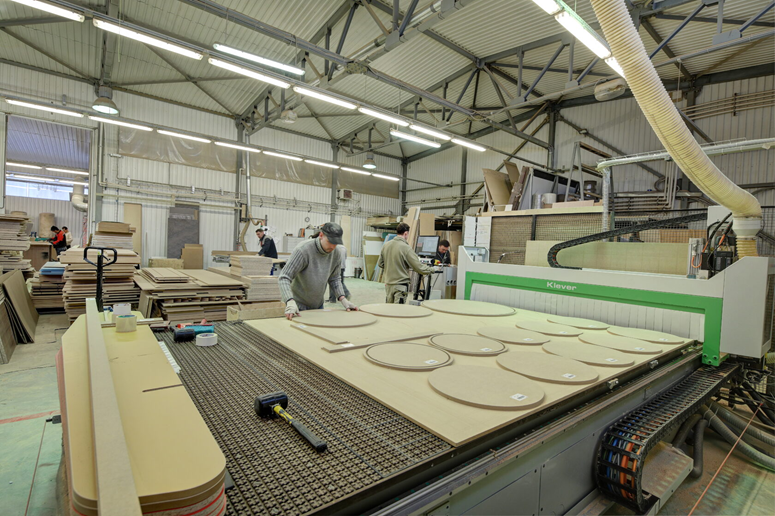 Крупнейший поставщик материалов для мебельного производства